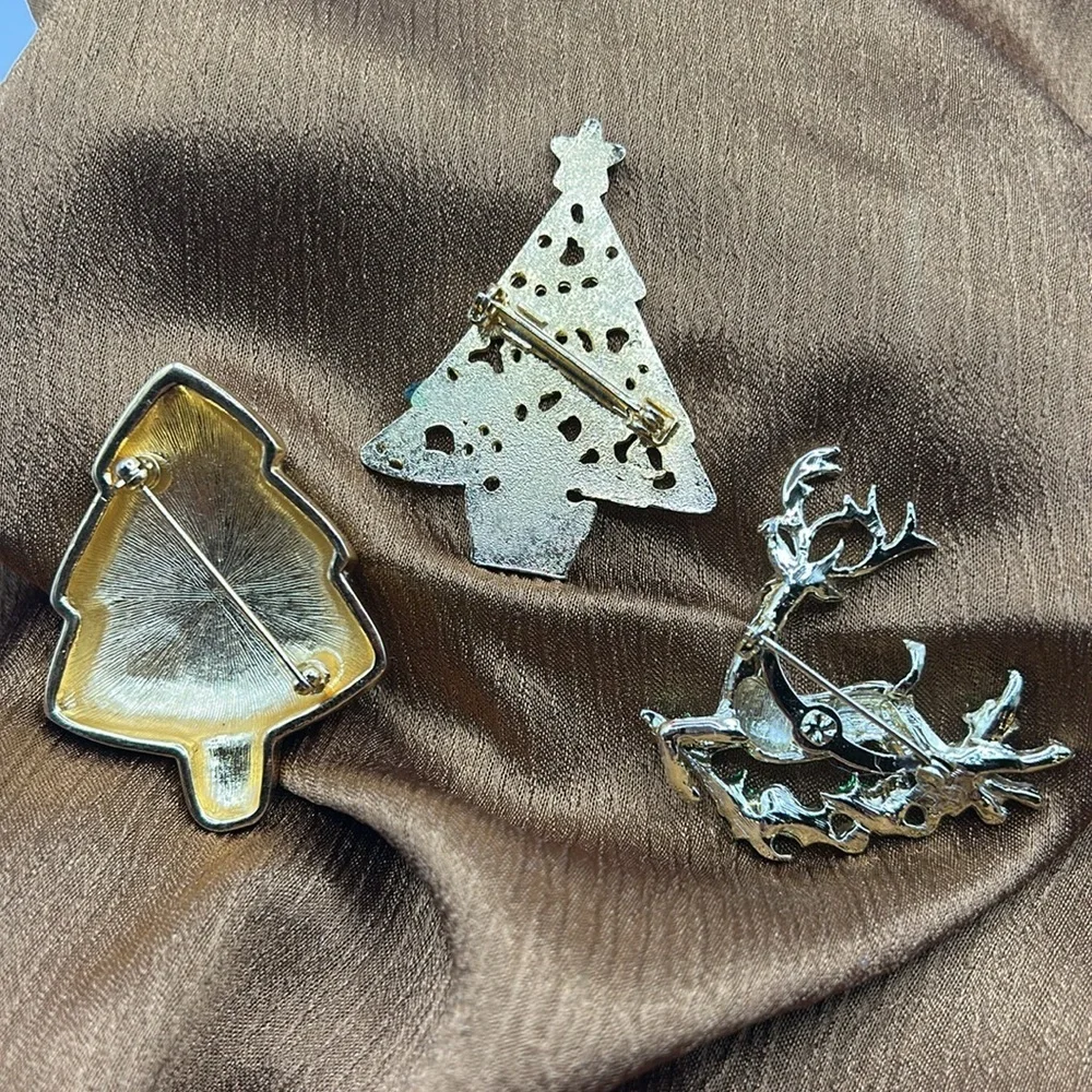 🎄🎄🎄- Trio of beautiful Christmas brooches Reindeer, Christmas tree